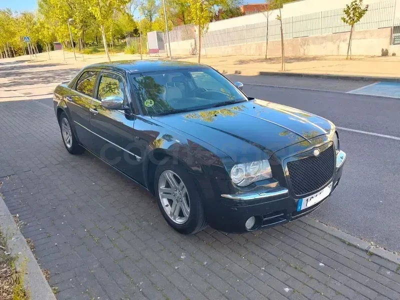 Usado Chrysler 300C Touring 218 CV (160 kW) 2006 Negro Familiar