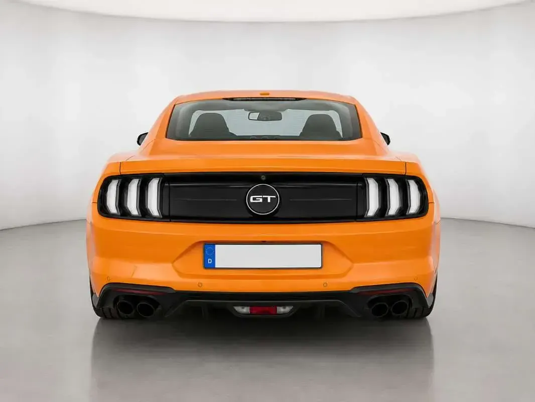Usado Ford Mustang GT Fastback 457 CV (336 kW) 2020 Naranja Coupe