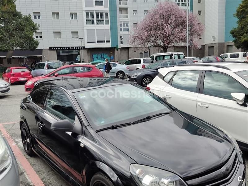 Usado Opel Astra GTC Sport 115 CV (84 kW) 2008 Negro Berlina