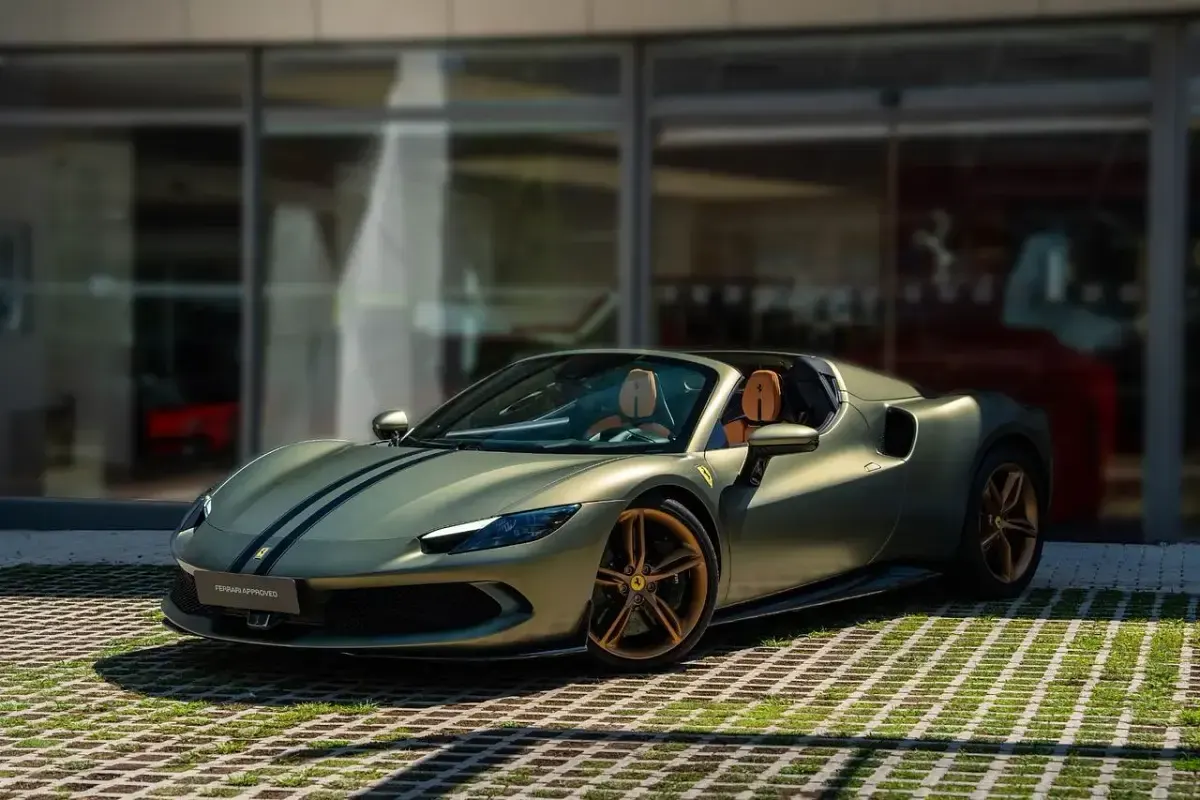 Usado Ferrari 296 831 CV (611 kW) 2025 Descapotable