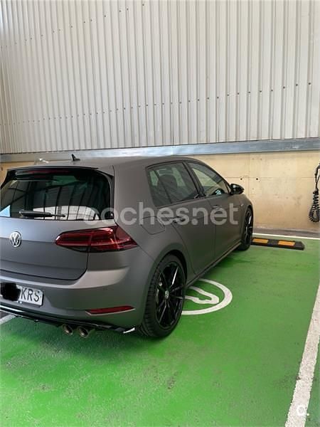 Usado VW Golf VII R 310 CV (228 kW) 2018 Gris / plata Berlina