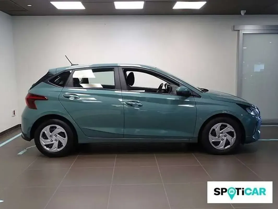 Usado Hyundai i20 84 CV (61 kW) 2020 Verde Utilitario