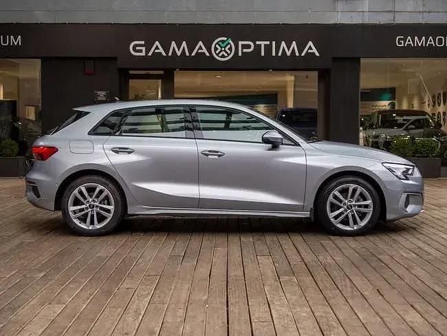 Usado Audi A3 Advanced Plus 150 CV (110 kW) 2023 Gris Berlina