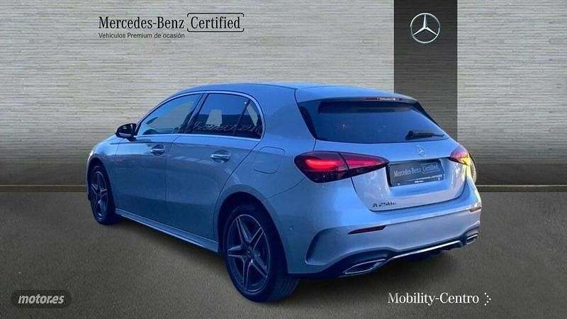 Usado Mercedes A250 AMG line 218 CV (160 kW) 2024 Plateado Berlina