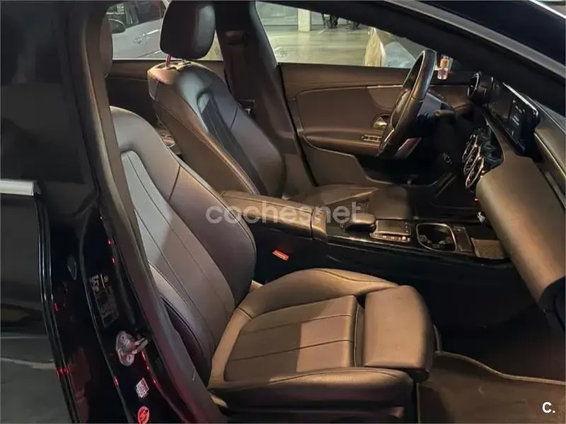 Usado Mercedes CLA220 190 CV (139 kW) 2020 Negro Berlina