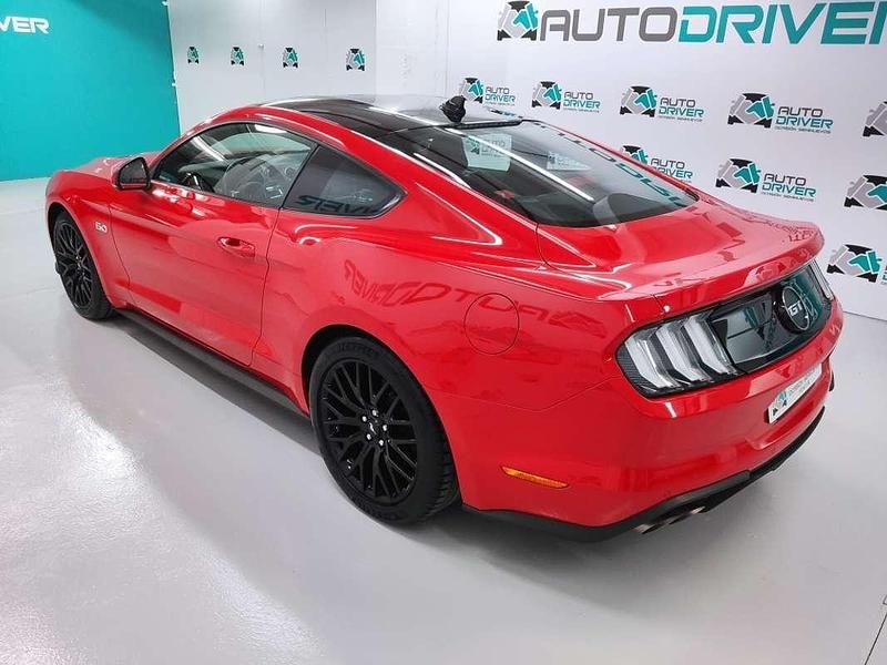 Usado Ford Mustang GT Fastback 450 CV (330 kW) 2021 Rojo Coupe