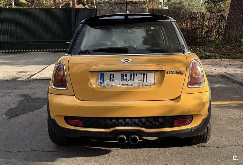 Usado Mini Cooper S 170 CV (125 kW) 2007 Amarillo Utilitario
