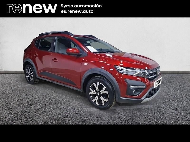 Usado Dacia Sandero Comfort 91 CV (66 kW) 2022 Rojo Berlina