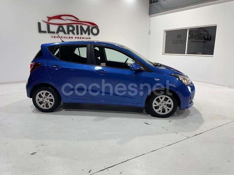 Usado Hyundai i10 67 CV (49 kW) 2020 Azul Utilitario