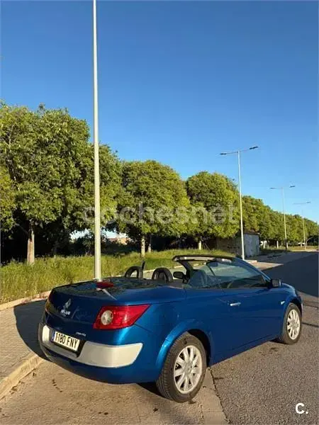 Usado Renault Mégane Cabriolet Dynamique 130 CV (95 kW) 2007 Azul Descapotable