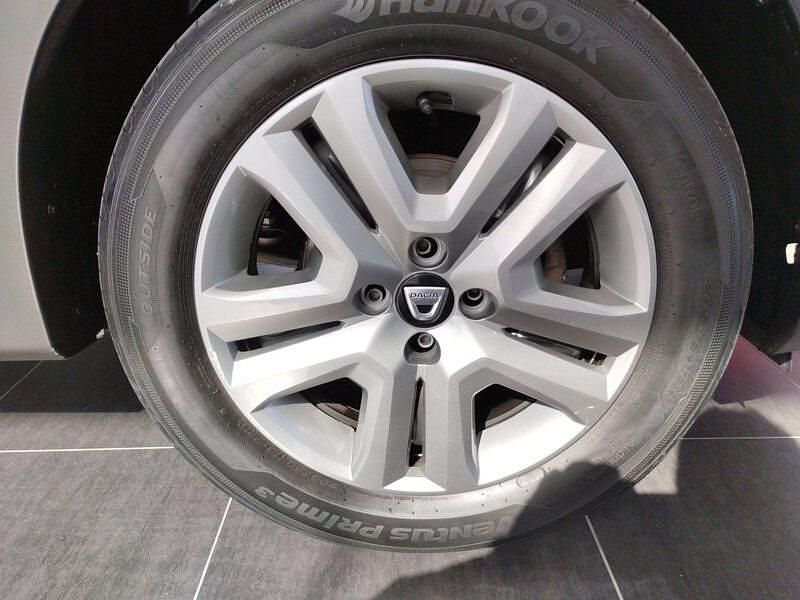 Usado Dacia Sandero Comfort 91 CV (66 kW) 2021 Naranja Berlina