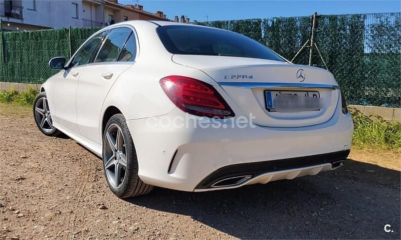 Usado Mercedes C220 AMG 170 CV (125 kW) 2016 Blanco Familiar