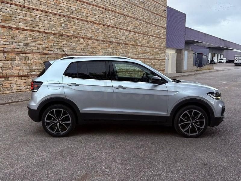 Usado VW T-Cross Advance 110 CV (80 kW) 2021 Gris / plata SUV