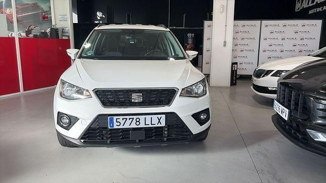 Usado Seat Arona Style 110 CV (80 kW) 2020 Blanco SUV
