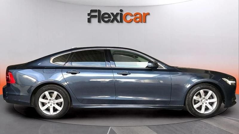 Usado Volvo S90 Momentum 150 CV (110 kW) 2019 Azul Berlina