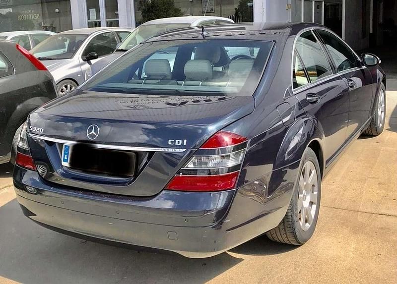 Usado Mercedes S320 234 CV (172 kW) 2006 Negro Berlina