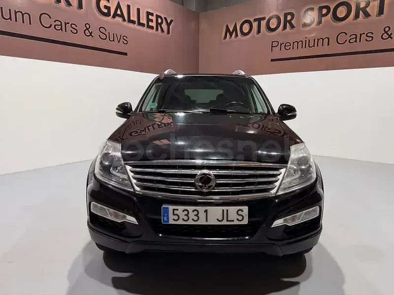 Usado SsangYong Rexton Limited 178 CV (130 kW) 2016 Negro SUV