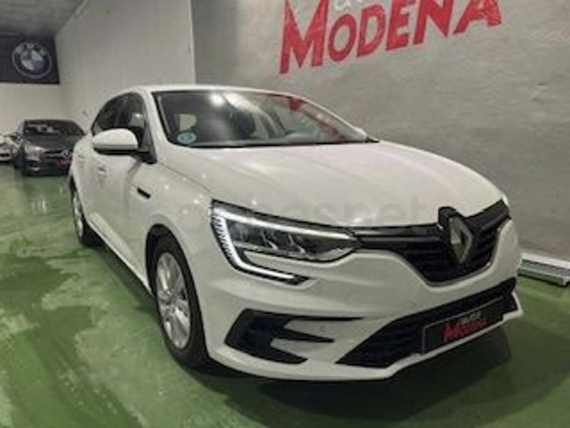 Usado Renault Mégane IV Intens 116 CV (85 kW) 2022 Blanco Berlina