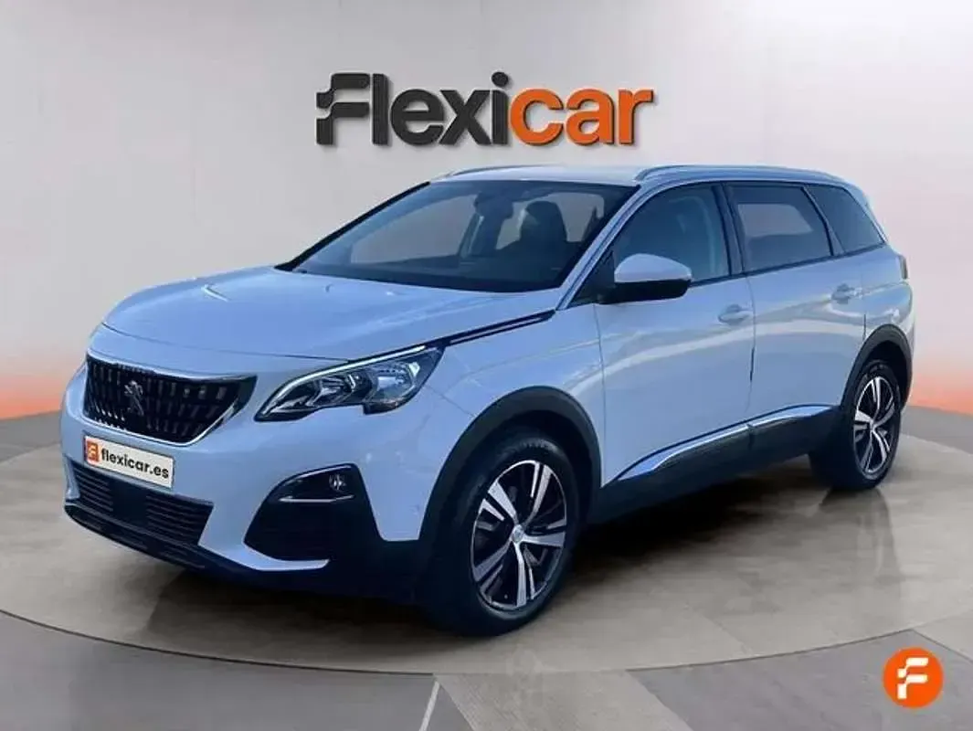 Usado Peugeot 5008 Allure 131 CV (96 kW) 2020 Blanco SUV