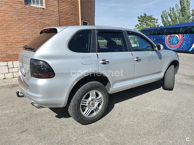 Käytetty Porsche Cayenne S 340 HP (250 kW) 2007 Harmaa Katumaasturi