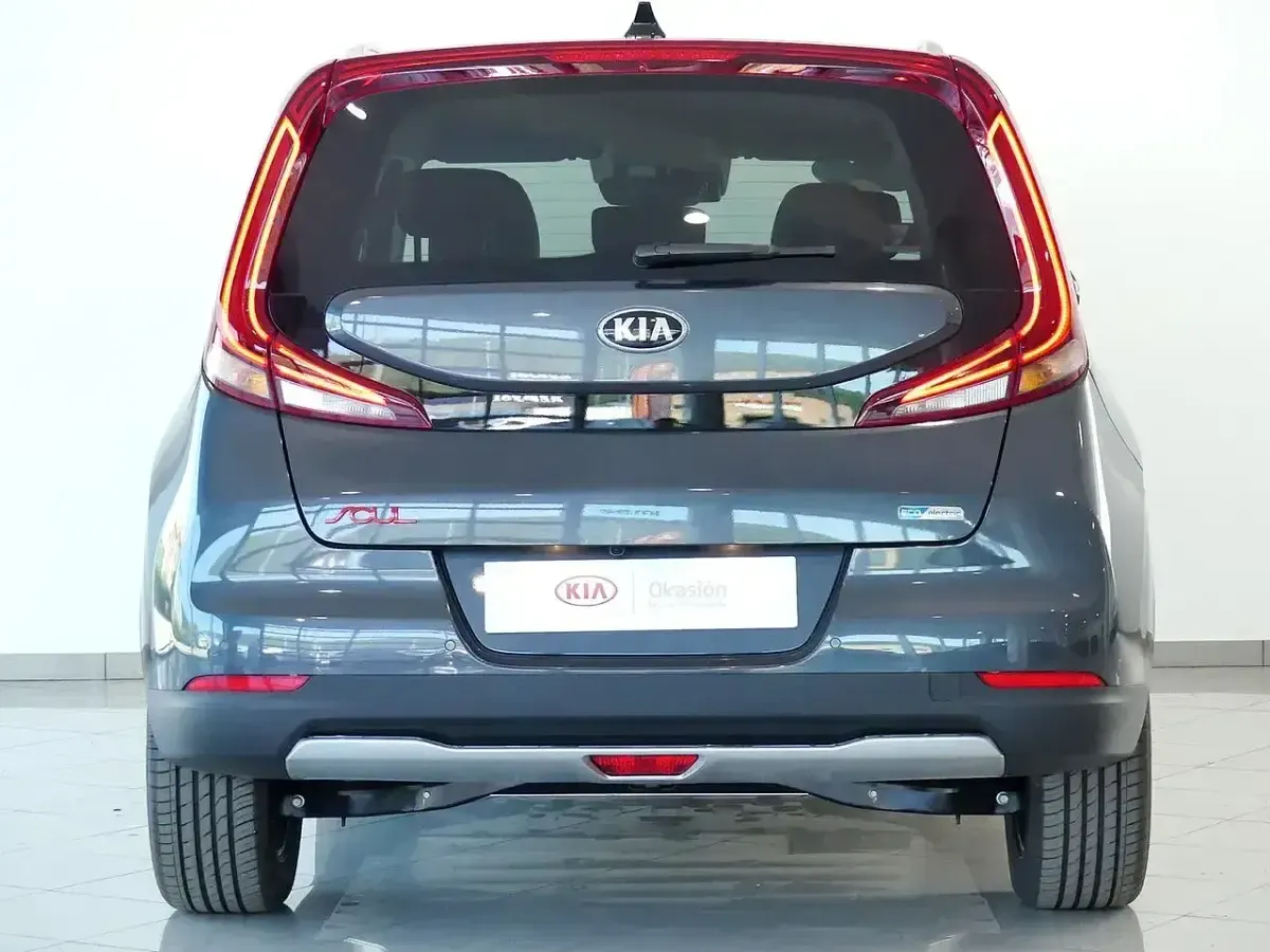 Usado Kia Soul EV 100 kW (136 CV) 2021 Gris SUV