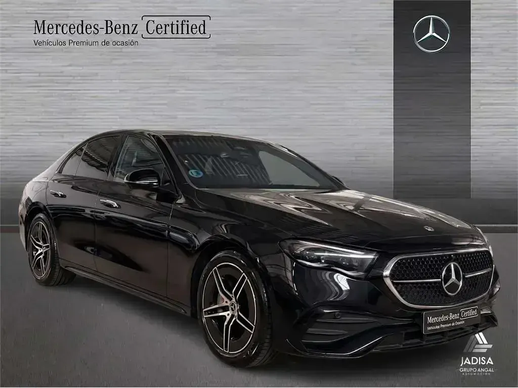 Usado Mercedes E220 197 CV (144 kW) 2025 Negro obsidiana Berlina