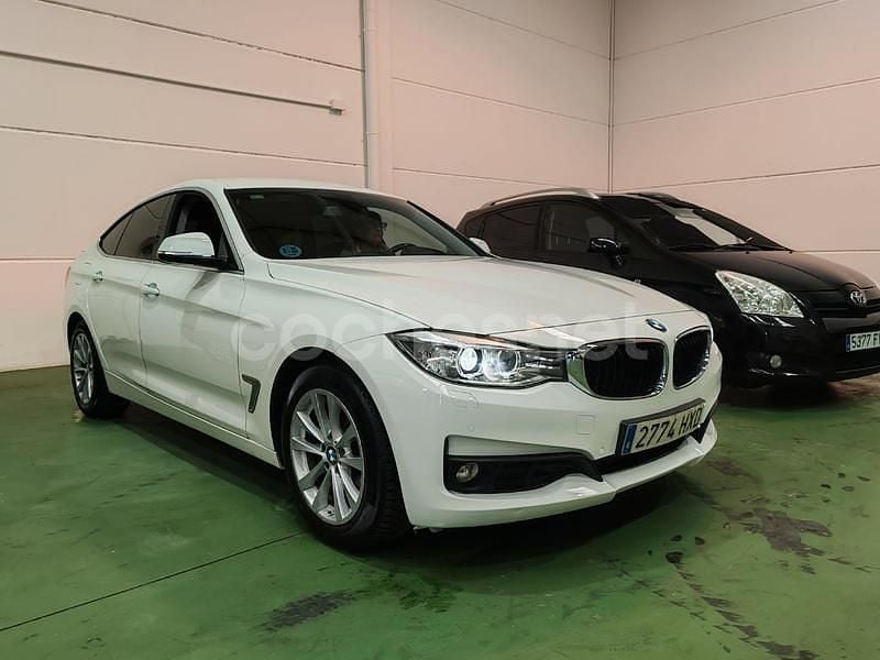 Blanco Usado 2014 BMW 318 Gran Turismo Berlina | 11.999 € (Precio justo) - Imagen 1/4