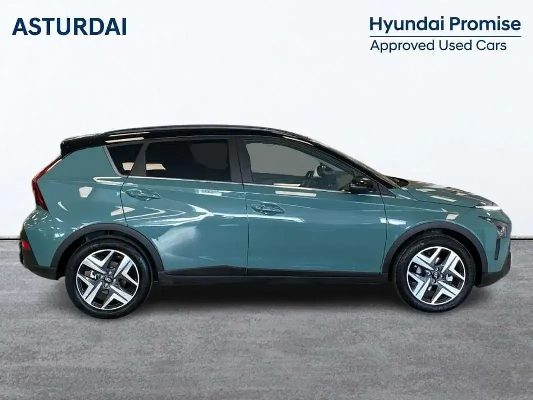 Usado Hyundai Bayon Style 120 CV (88 kW) 2022 Verde SUV