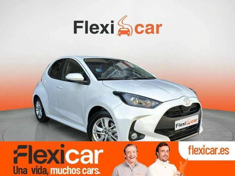 Blanco Usado 2024 Toyota Yaris Hybrid Active Berlina | 17.790 € (Super precio) - Imagen 1/4