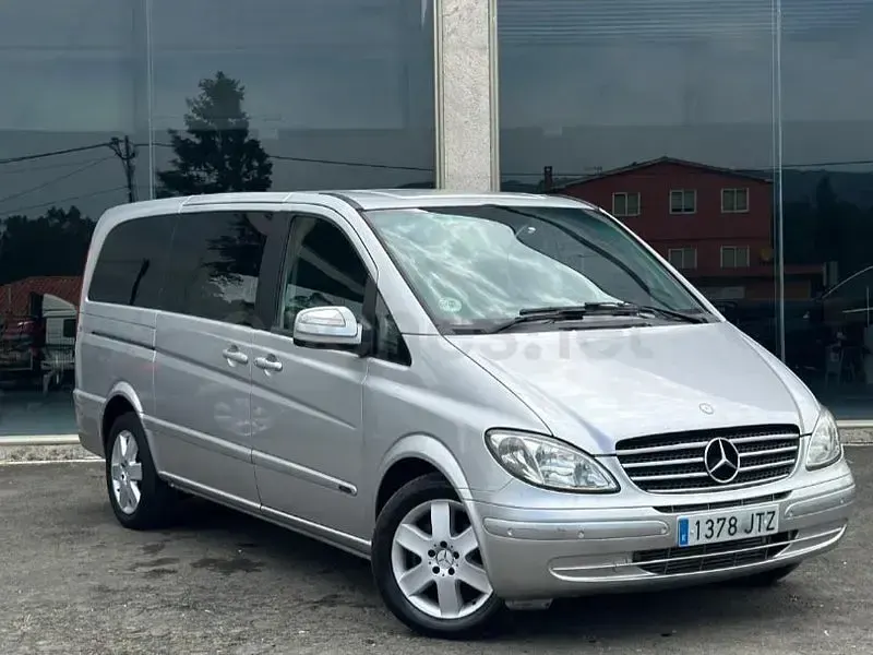Usado Mercedes Viano 150 CV (110 kW) 2010 Gris / plata Monovolumen