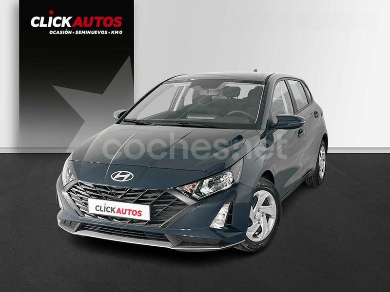 Gris / plata Usado 2024 Hyundai i20 Berlina | 15.900 € (Precio justo) - Imagen 1/4