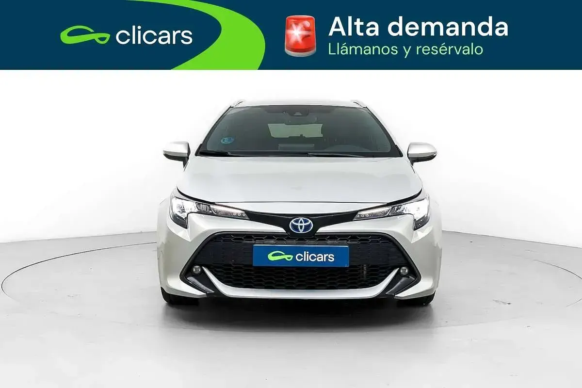 Usado Toyota Corolla Active 98 CV (72 kW) 2023 Plateado Familiar
