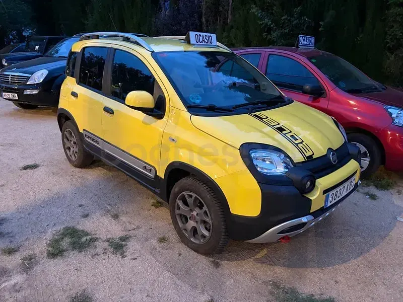 Używany Fiat Panda Cross Cross 95 KM (69 kW) 2017 Żółty Hatchback