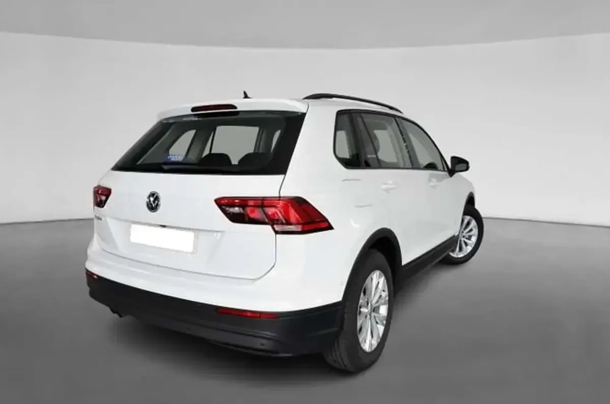 Usado VW Tiguan Edition 131 CV (96 kW) 2023 Blanco SUV