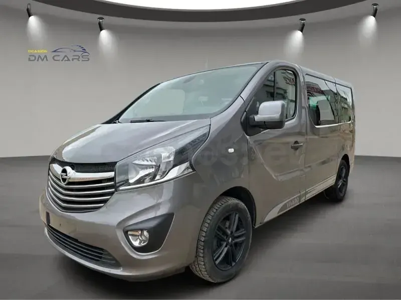 Usado Opel Vivaro 145 CV (106 kW) 2017 Gris / plata Monovolumen
