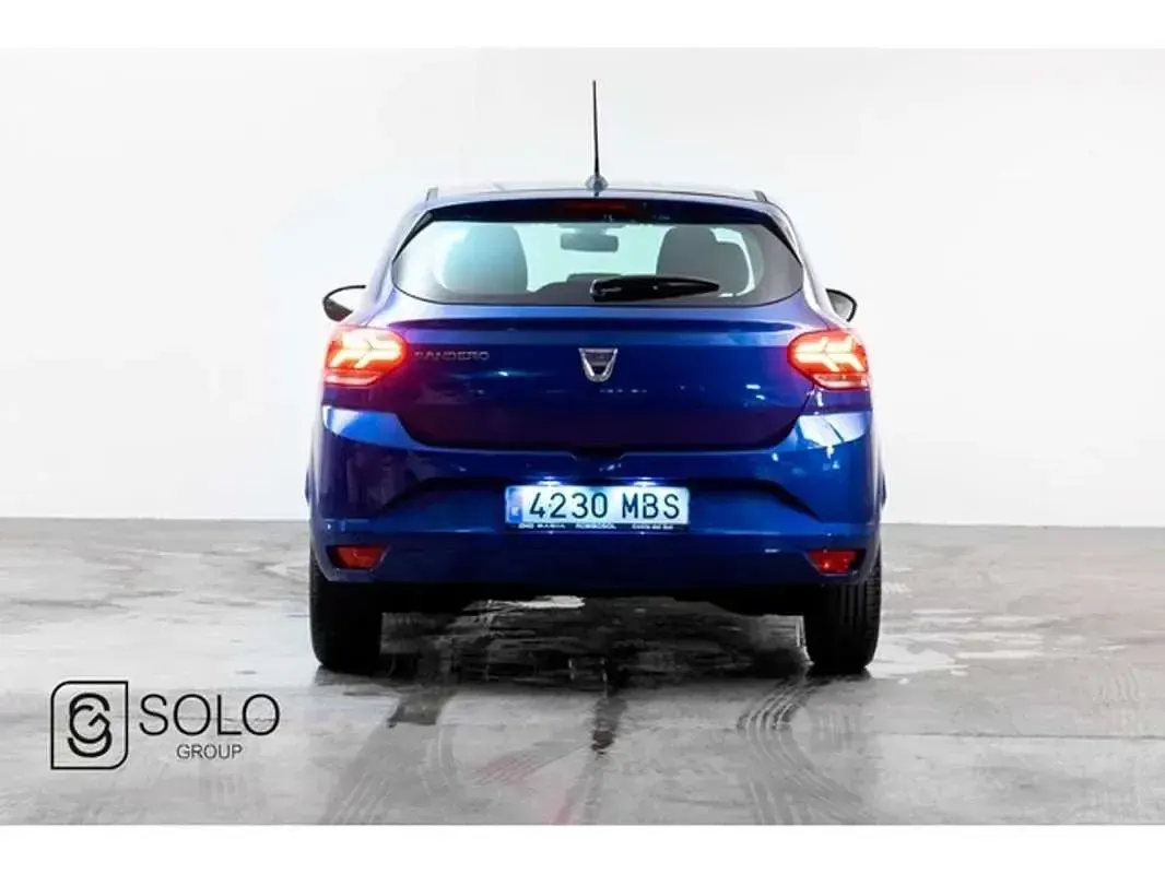 Usado Dacia Sandero Comfort 91 HP (66 kW) 2022 Azul Citadino
