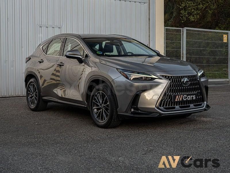 Usado Lexus NX350h Business Edition 242 CV (177 kW) 2023 Gris / plata SUV