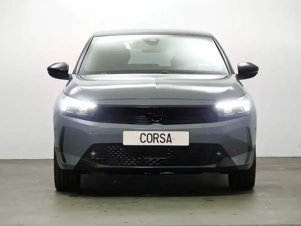 Usado Opel Corsa-e Edition 100 kW (136 CV) 2023 Gris Utilitario