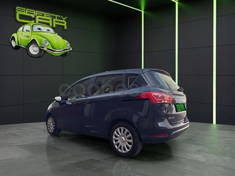 Usado Ford B-MAX Ambiente 90 CV (66 kW) 2015 Azul Monovolumen