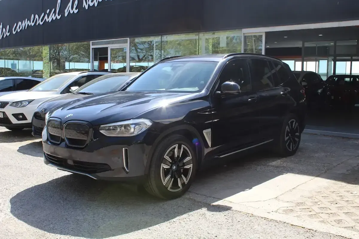 Usado BMW iX3 Shadowline 209 kW (285 CV) 2021 Negro SUV