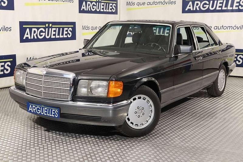 Gris Usado 1990 Mercedes E300 Berlina | 16.999 € - Imagen 1/4