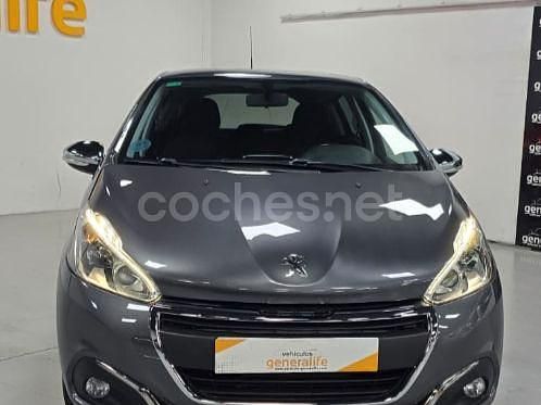Gris / plata Usado 2017 Peugeot 208 Style Utilitario | 10.900 € (Caro) - Imagen 1/4