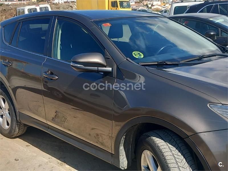 Usado Toyota RAV4 Advance 124 CV (91 kW) 2013 Beige SUV