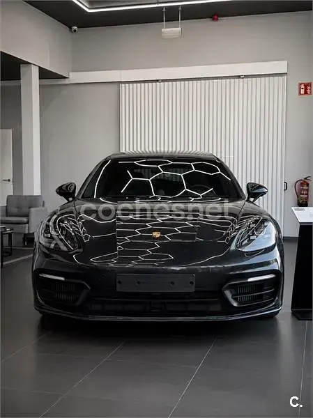 Usado Porsche Panamera 4 Sport Turismo 462 CV (339 kW) 2023 Gris / plata Familiar