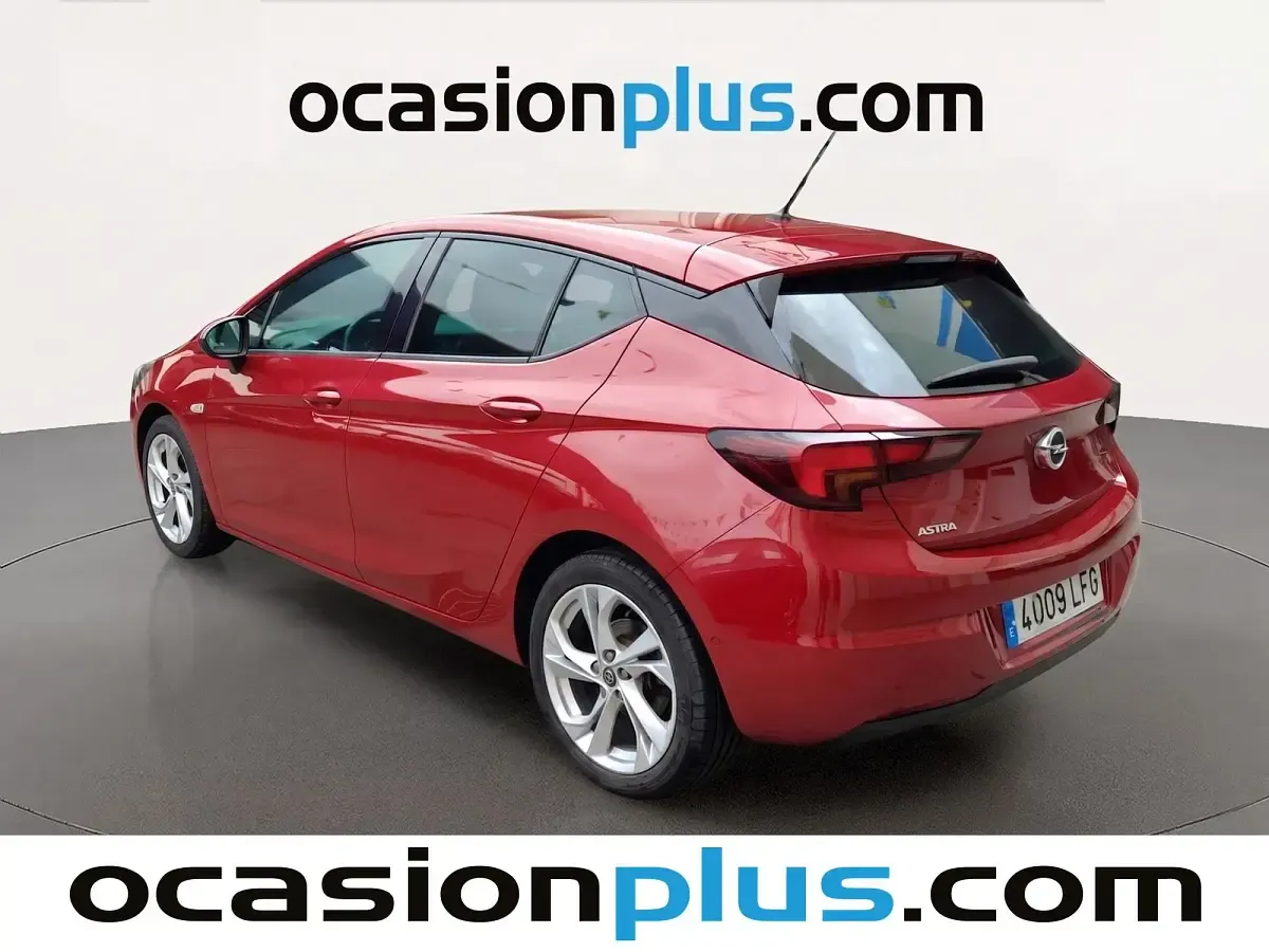 Usado Opel Astra GS Line 110 CV (80 kW) 2020 Rojo Utilitario