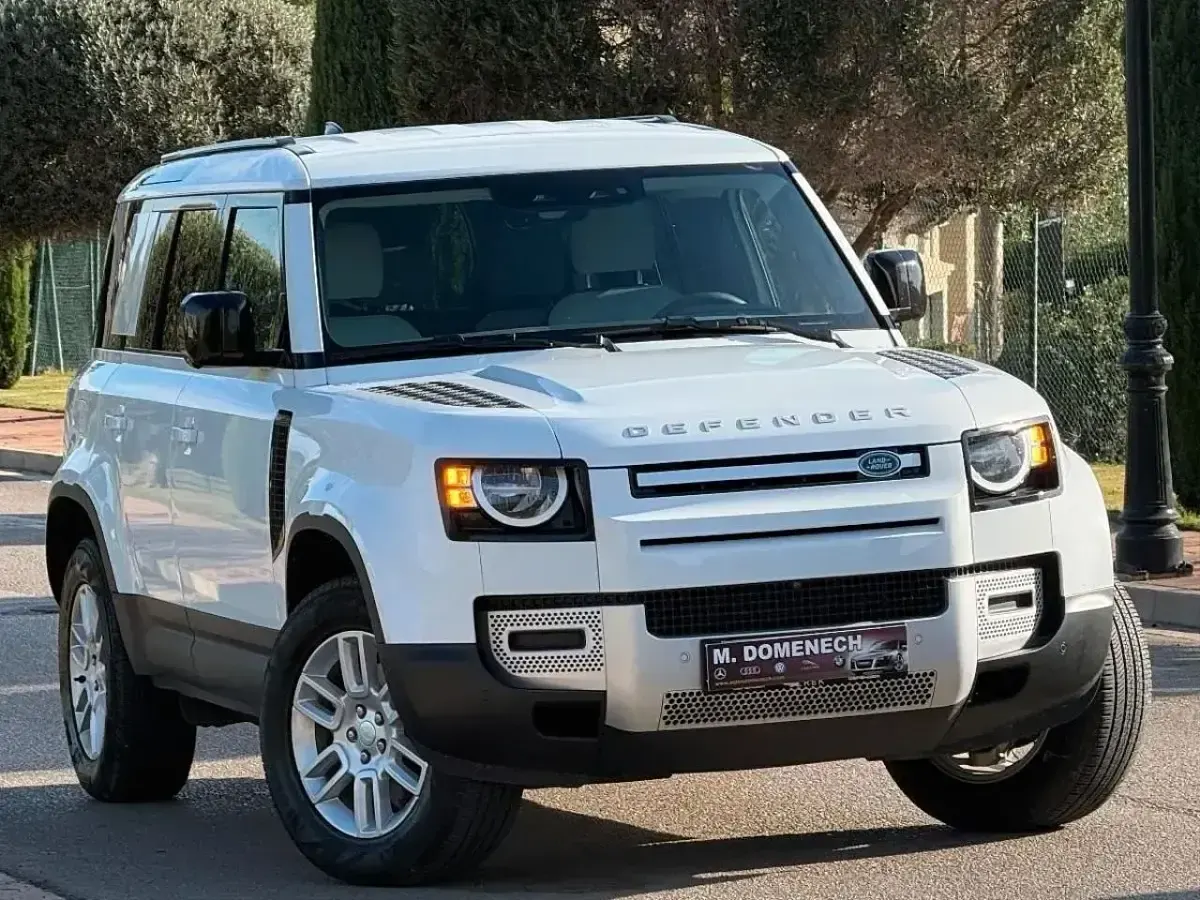 Begagnad Land Rover Defender S 249 HK (183 kW) 2025 Vit SUV
