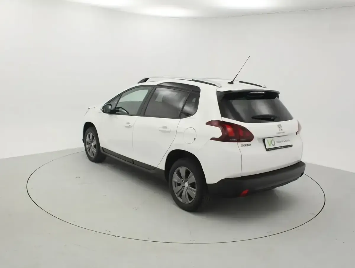 Usado Peugeot 2008 Style 82 CV (60 kW) 2018 Blanco SUV