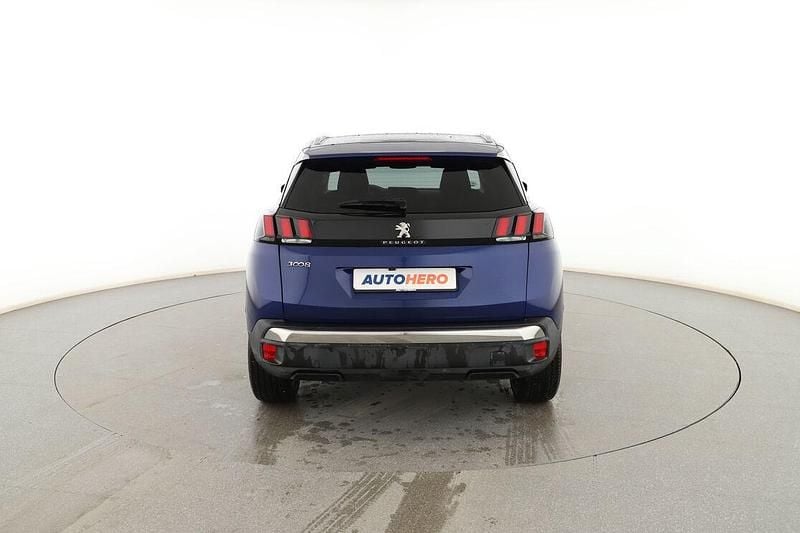 Usado Peugeot 3008 Allure 130 CV (95 kW) 2019 Azul SUV