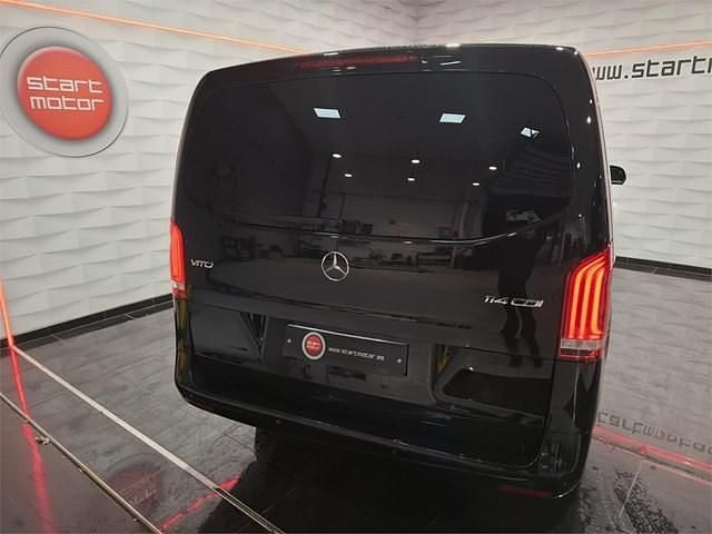 Usado Mercedes Vito 136 CV (100 kW) 2021 Negronegro Van
