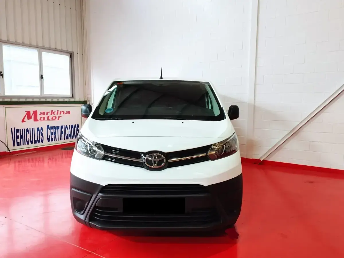 Usado Toyota Proace 100 CV (73 kW) 2021 Blanco Monovolumen